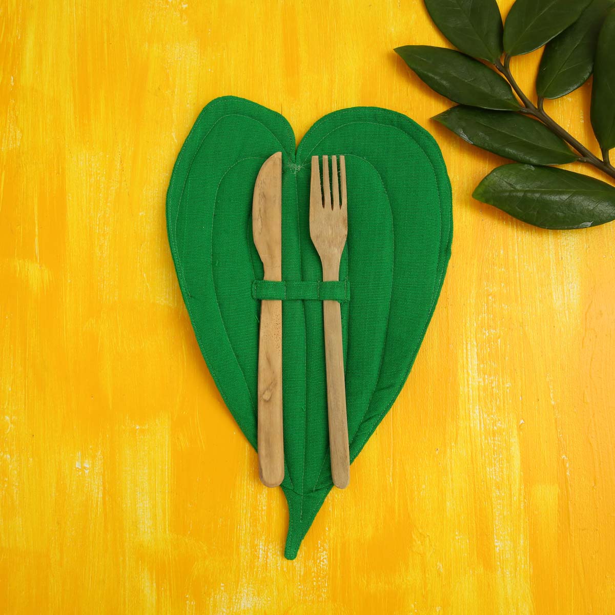 Beetle Leaf Handloom Cutlery Holder