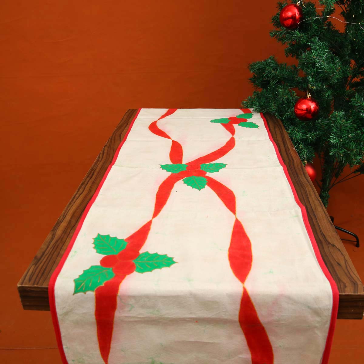 Holly Jolly Christmas Table Runner