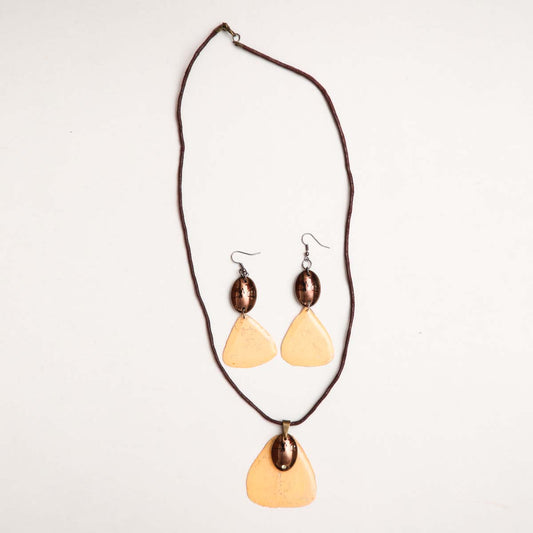 Ivory Triangle Resin Jewellery Set