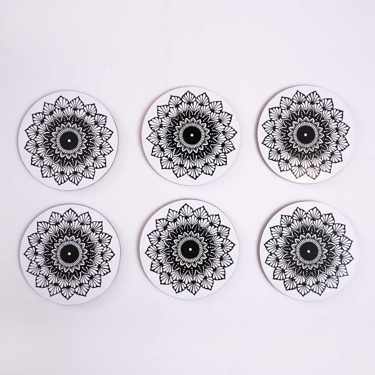 White Daffodil Coaster Set