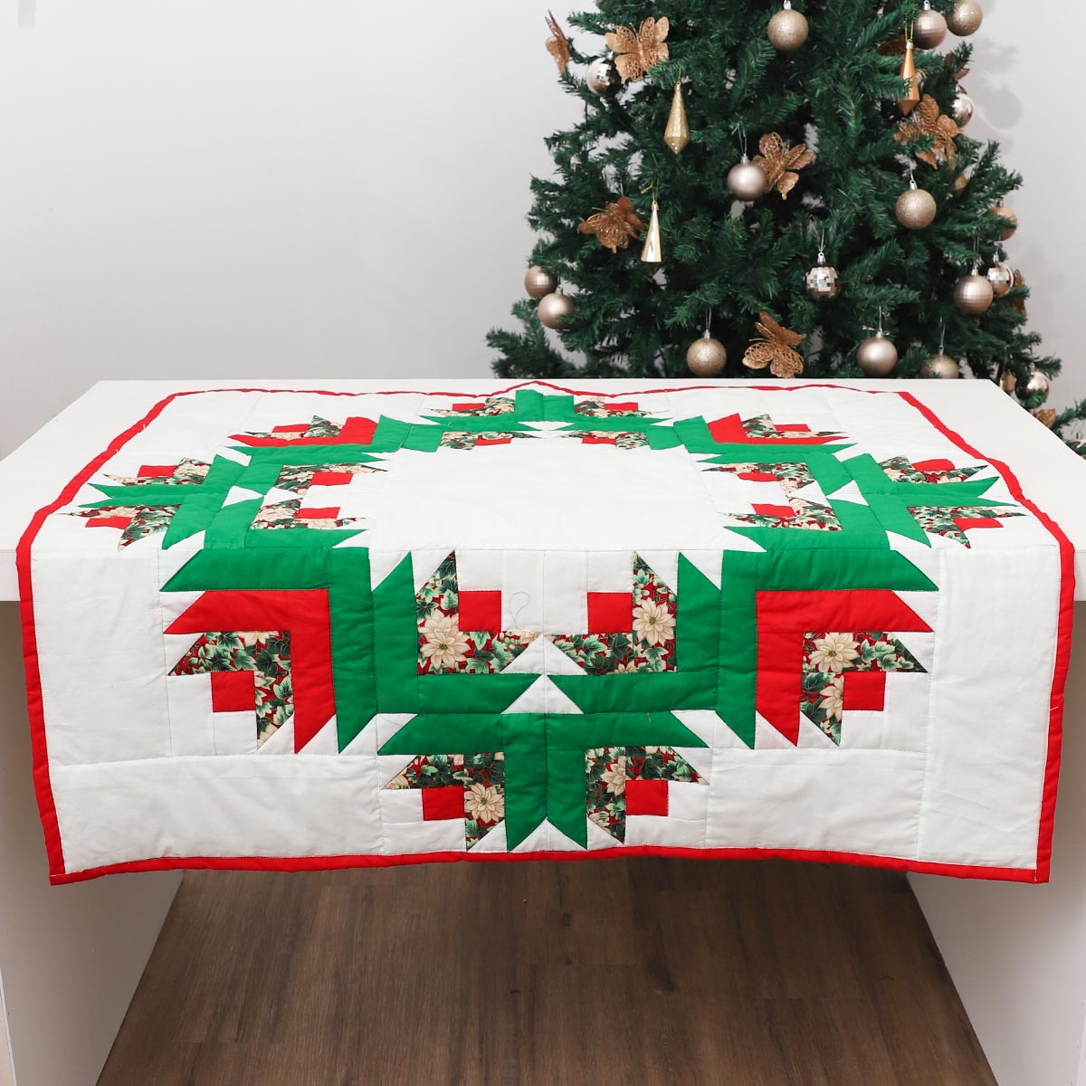 Rose Wreath Quilted Table Topper