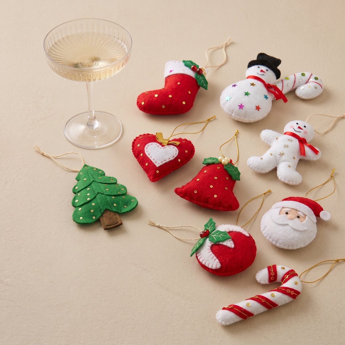Christmas Delight Ornament Set