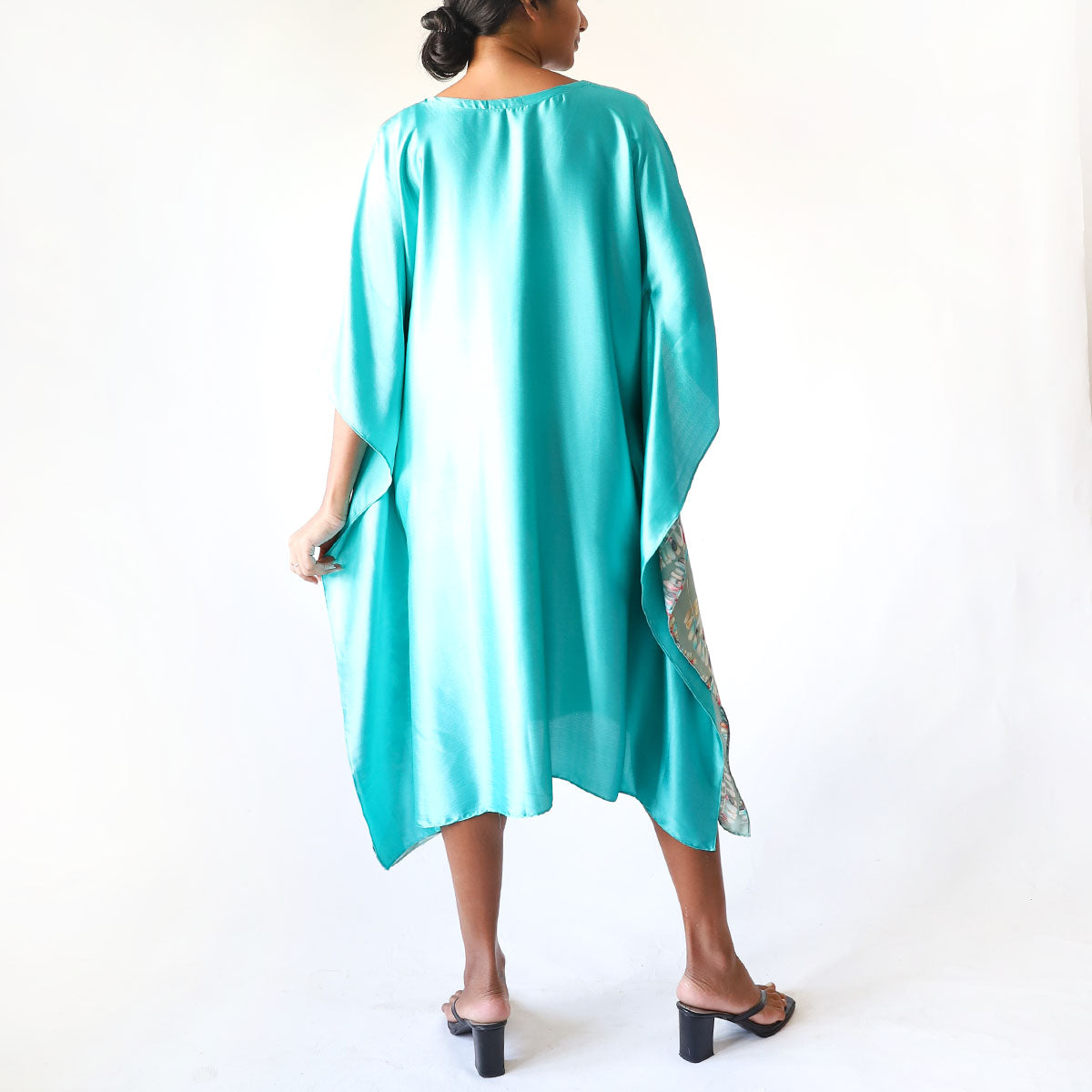 Ocean Leaf Whisper Batik Kaftan
