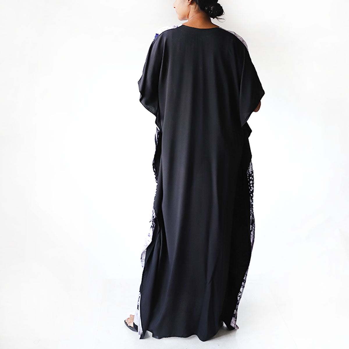 Monochrome Sunflower Batik Kaftan