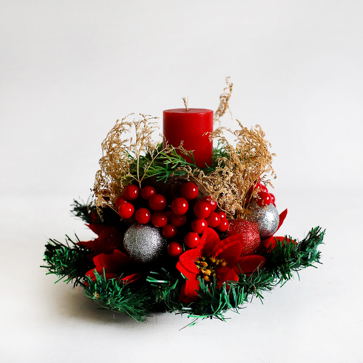 Evergreen Elegance Centre Piece