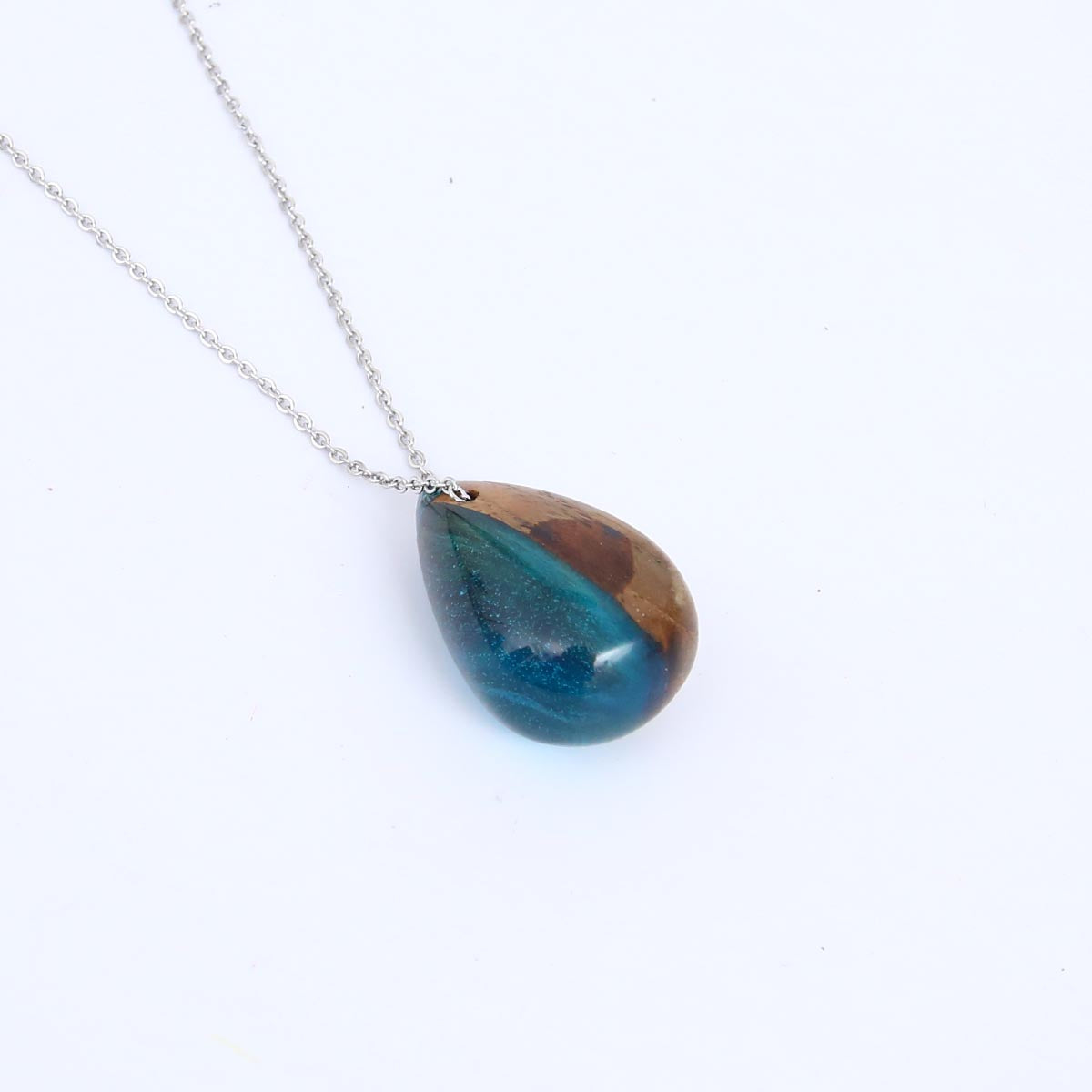 Radium wood and Resin Chain