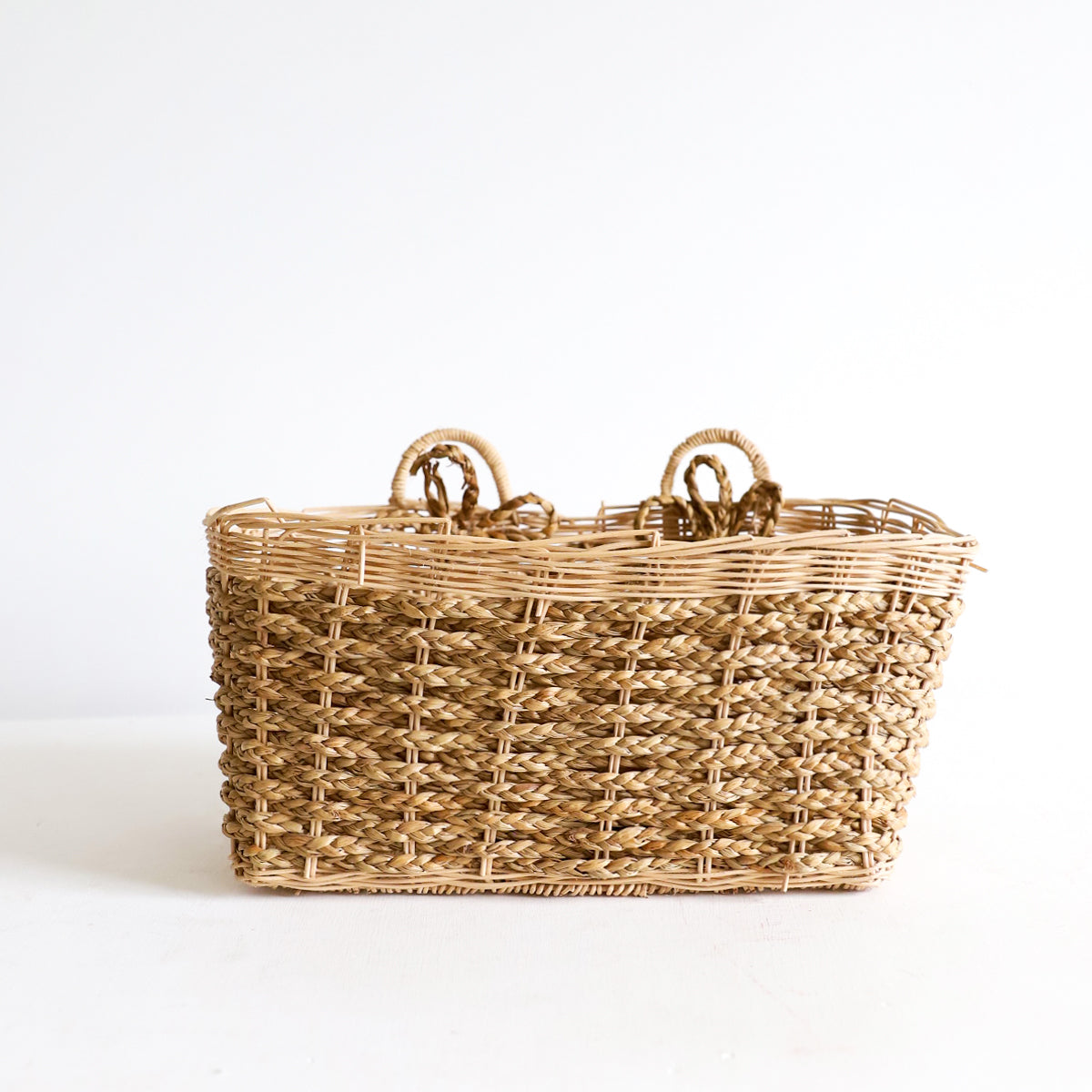 Natural Reed Organizer