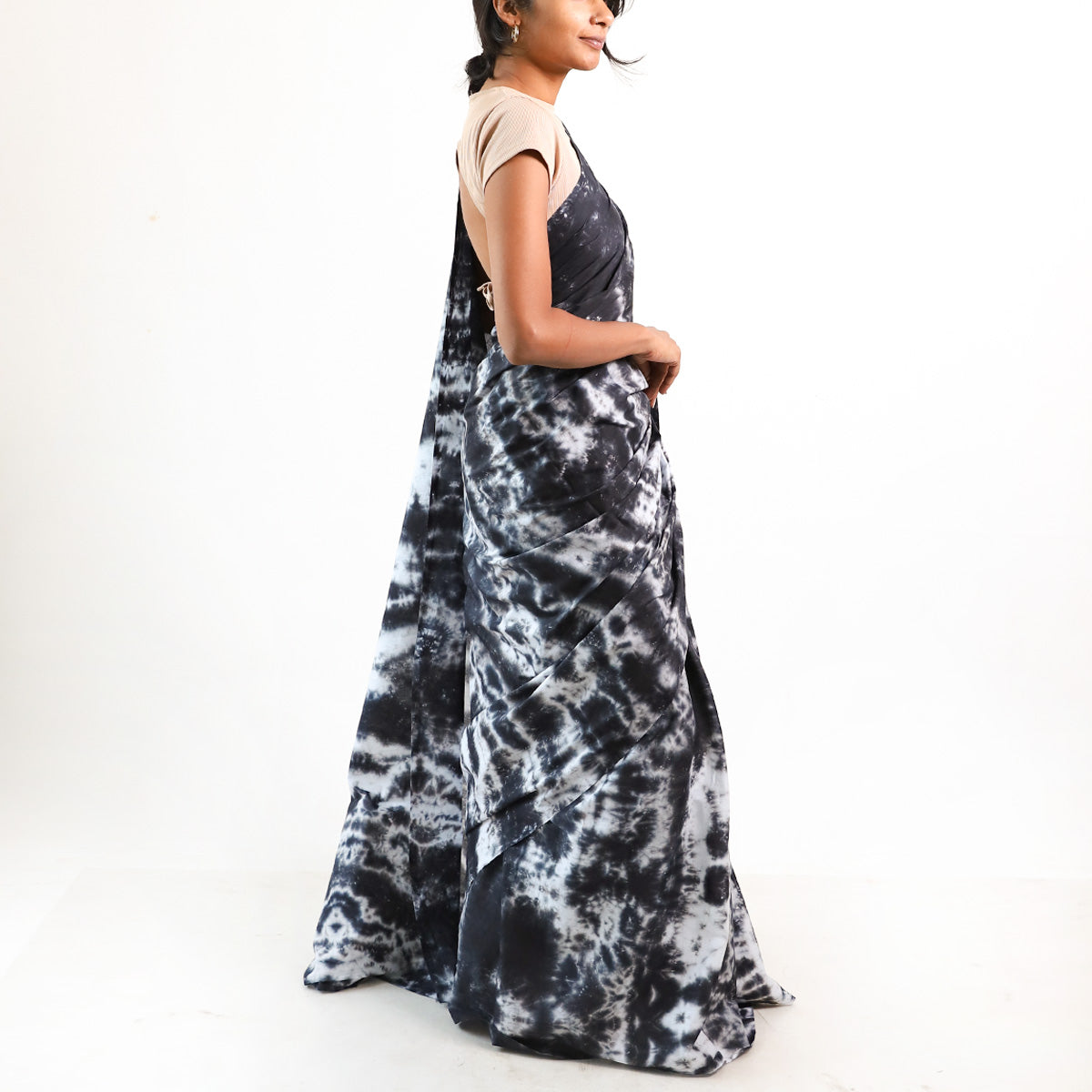 Onxy Tie Dye Saree