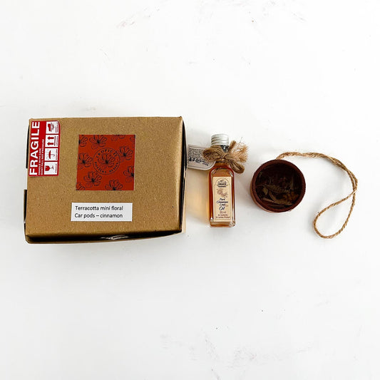 Terracotta Mini Floral Car Pods - Cinnamon