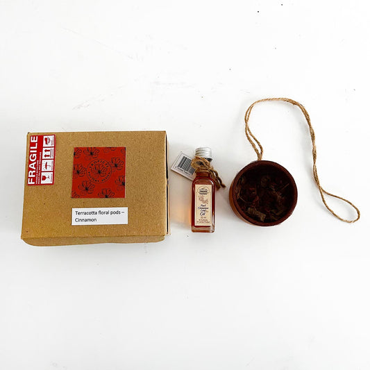Terracotta Floral Pods- Cinnamon