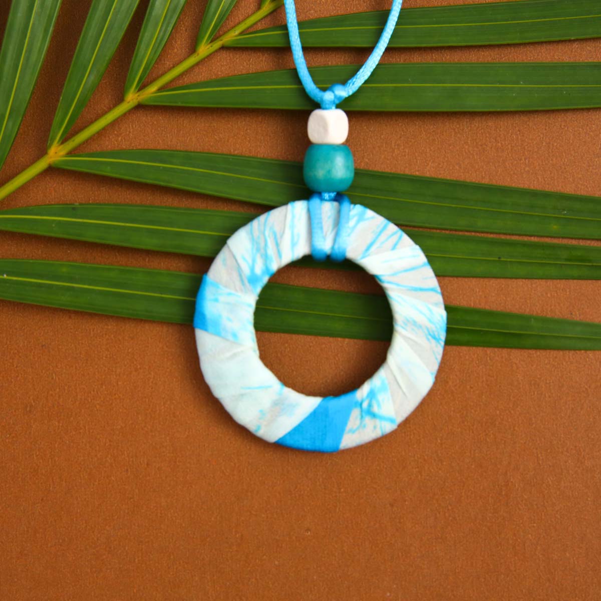 Streaked Batik Necklace