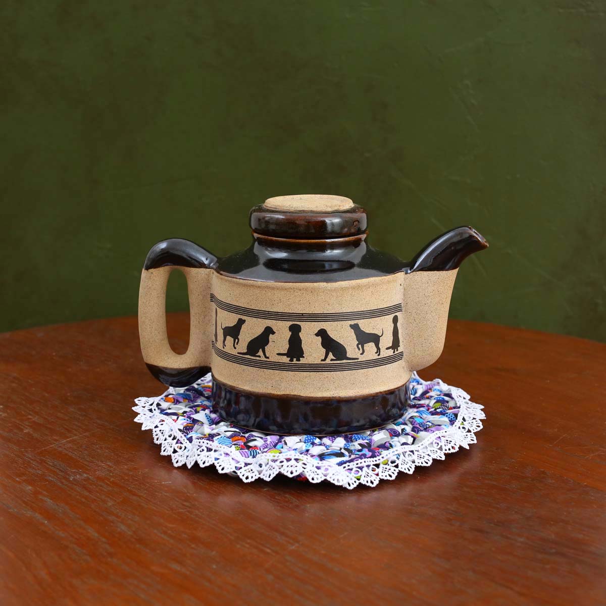 Merry Violets Table Mat