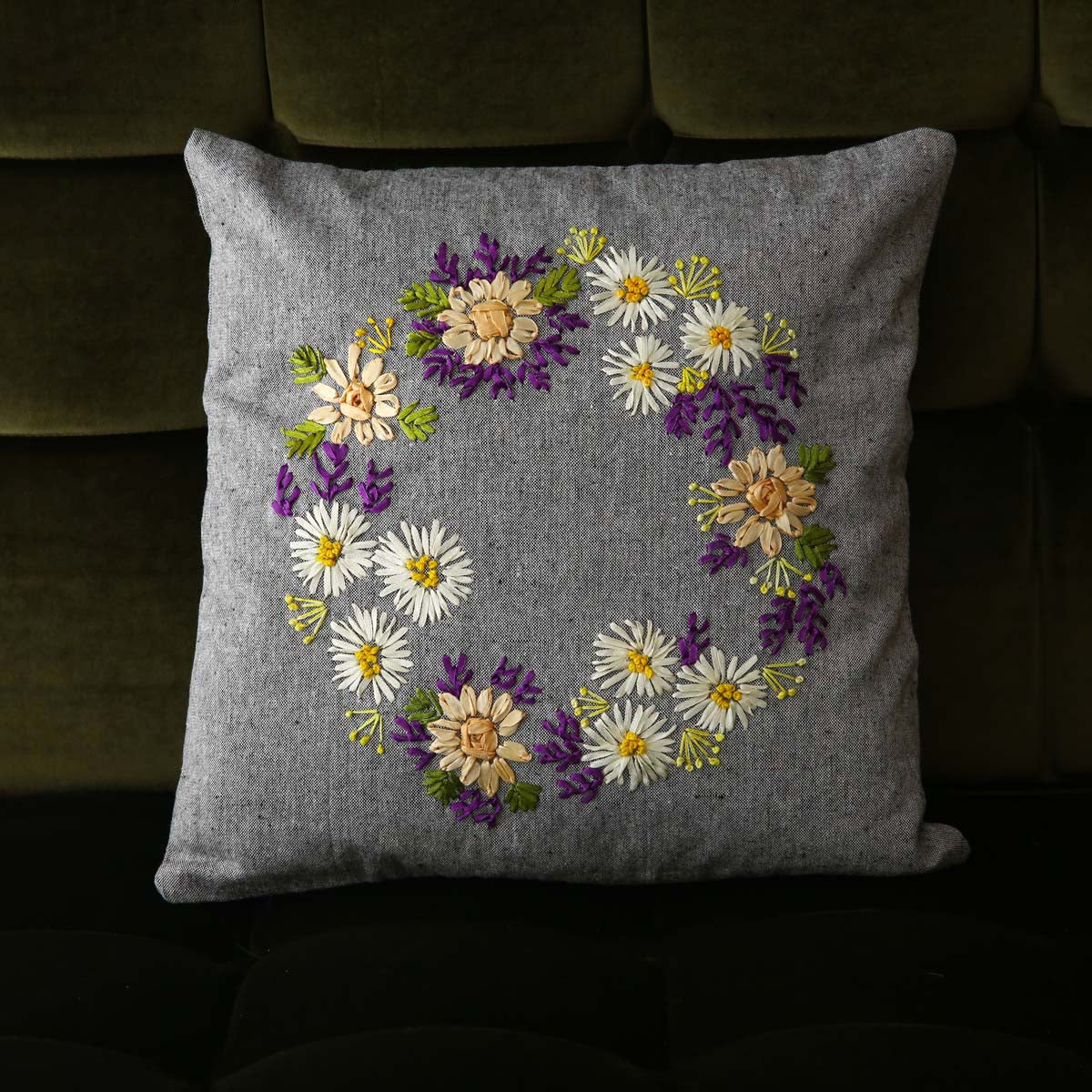 Flower Wreath Ribbon Cushion Cover