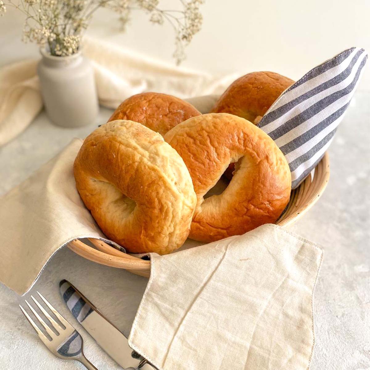 Cane Bread Basket With Warming Liner