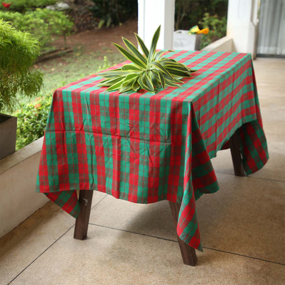 Evergreen Table Cloth &amp; Napkin Set