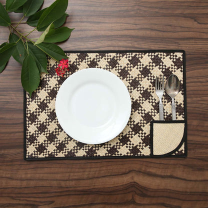 Thunhiriya Table Linen Set