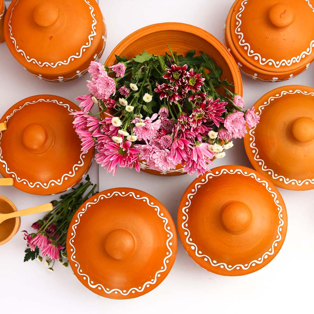 White Lines Clay Dinner Set