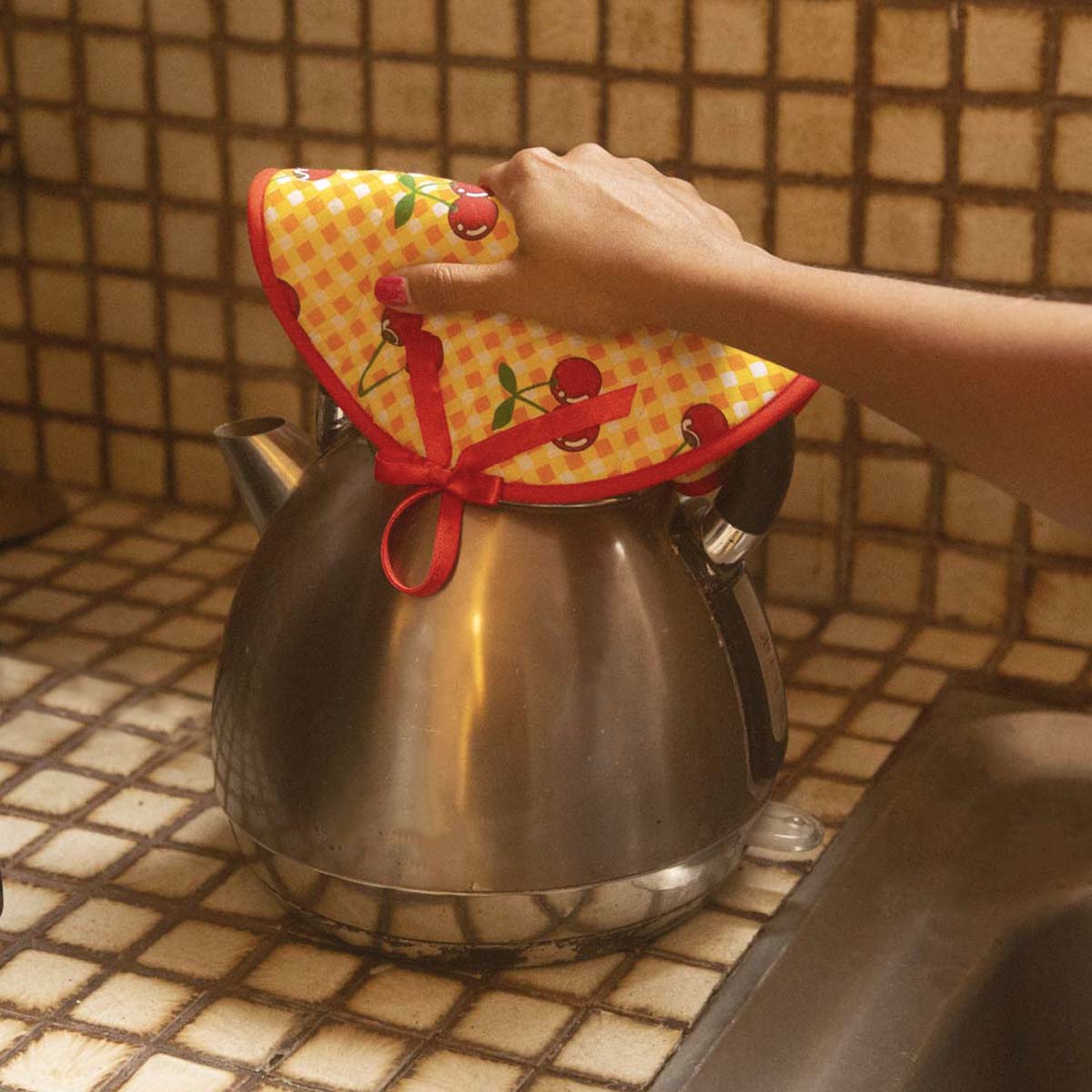 Round Cherry Pot Holder