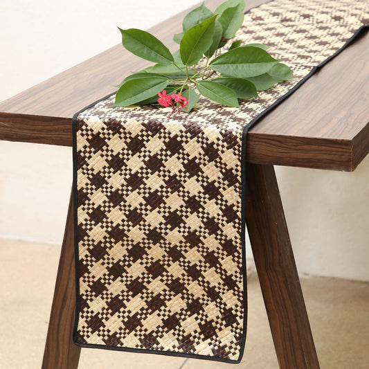 Thunhiriya Table Linen Set