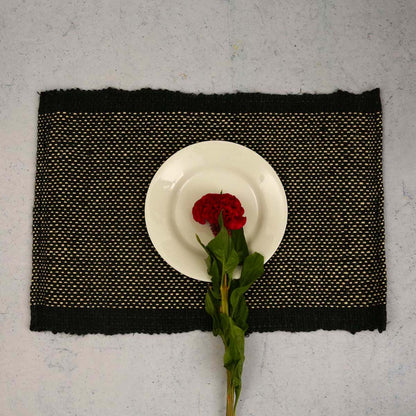 Dotted Cotton Table Mat