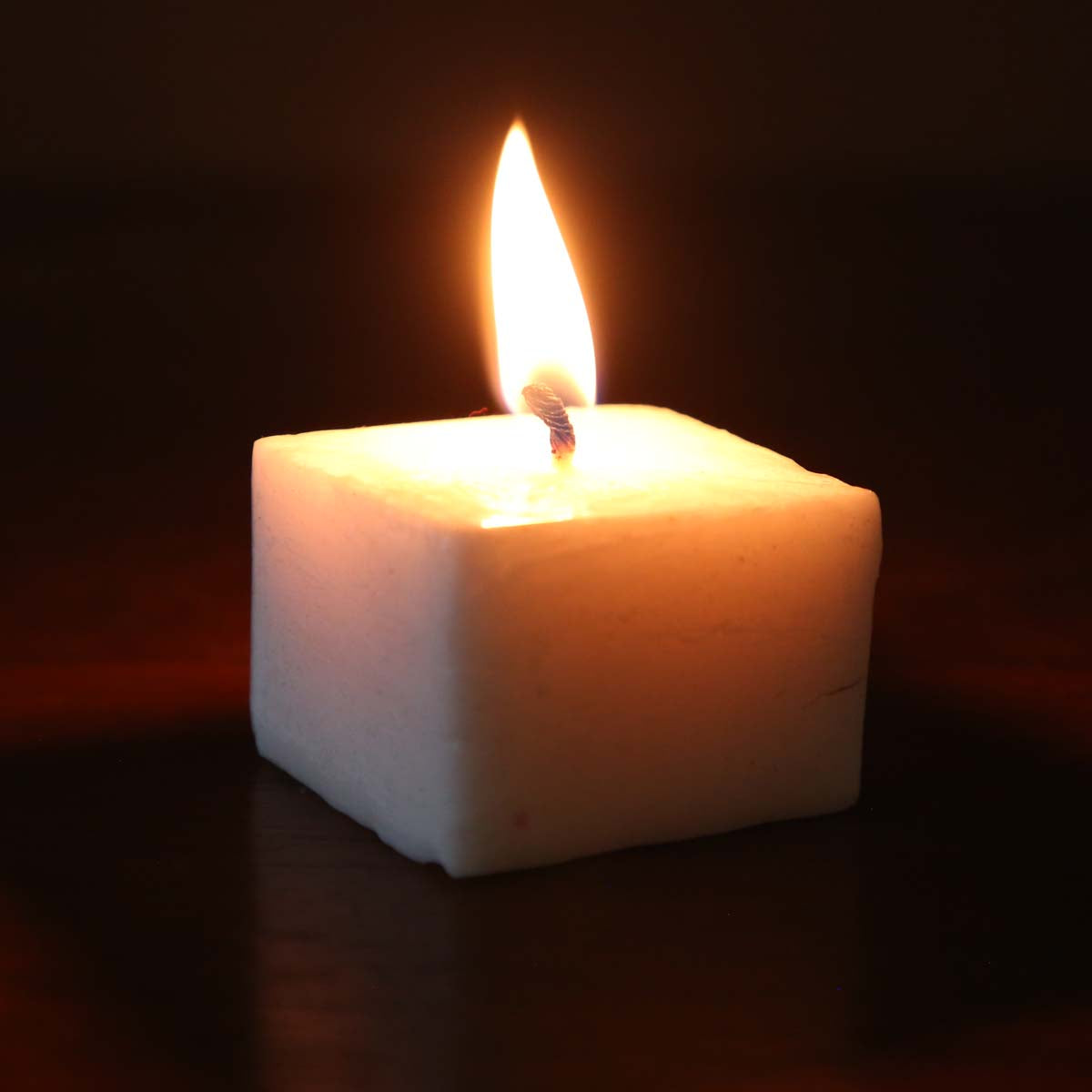 Cube Candle