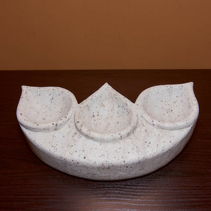 White Triple Stone Oil Lamp