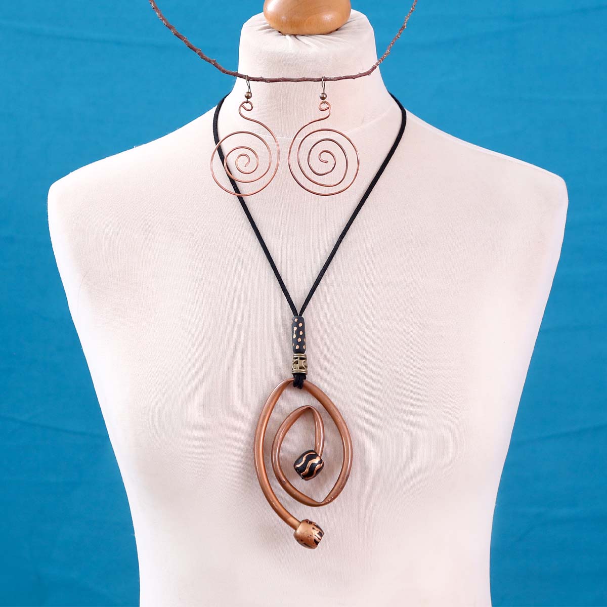 Metal Swirl Necklace & Earring Set