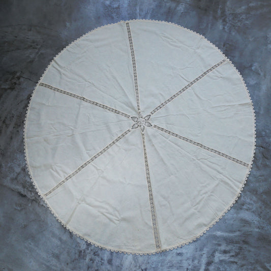 Beeralu and Handloom Table Cloth