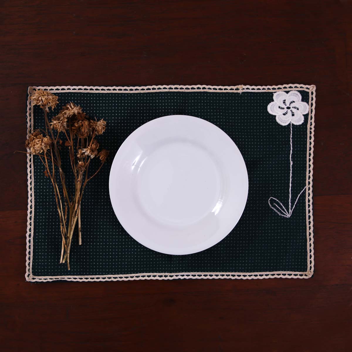 Onyx Flower Linen Table Mat Set