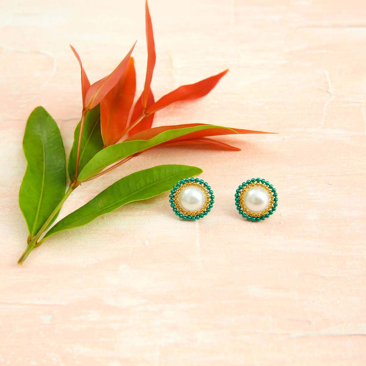 Turq Pearl Stud Earrings