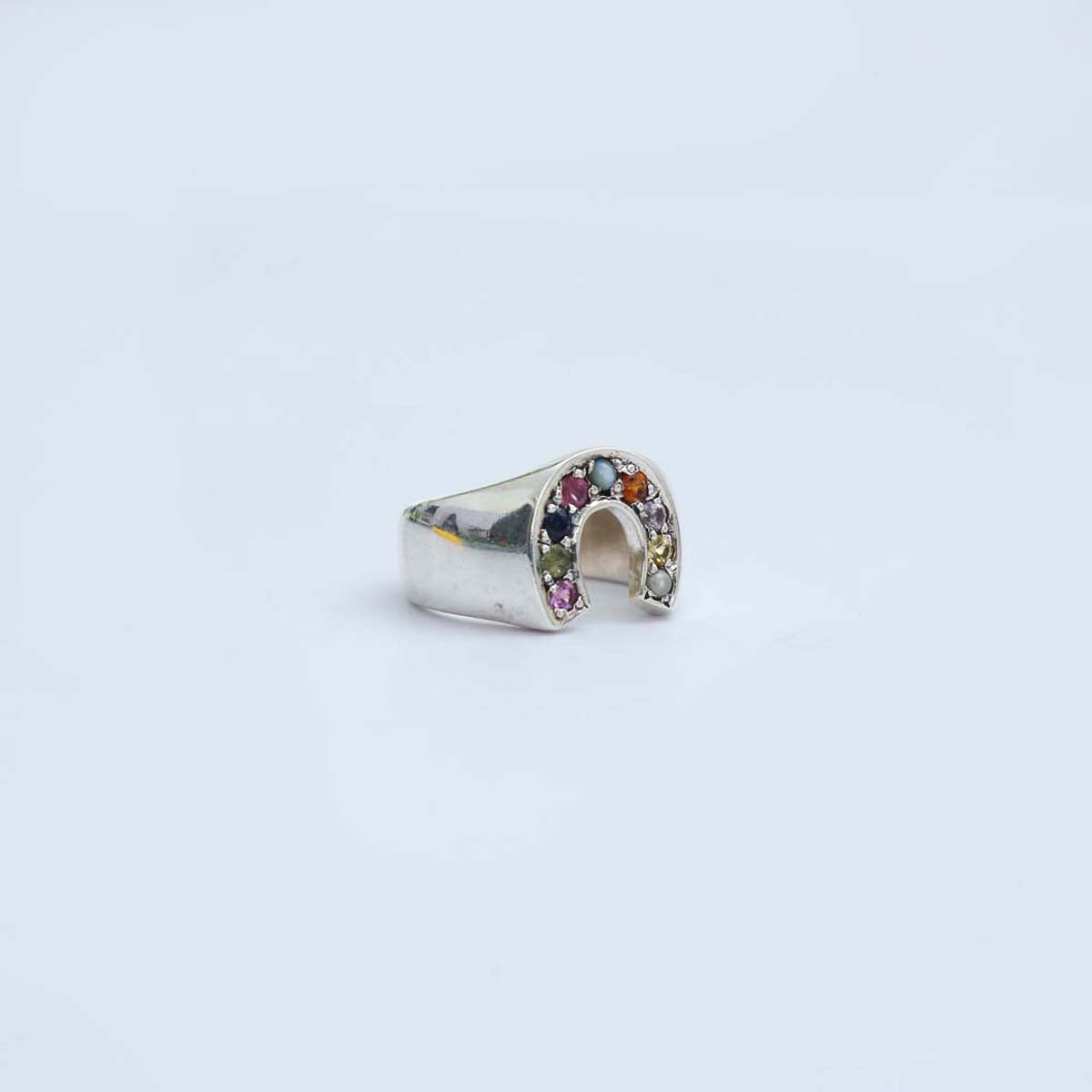 Horseshoe Nawarathna Ring