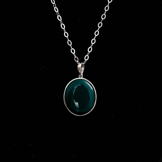 Silver Green Onyx Pendant & Chain