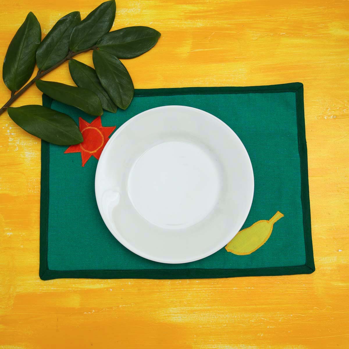 Green Avurudu Table Linen Set