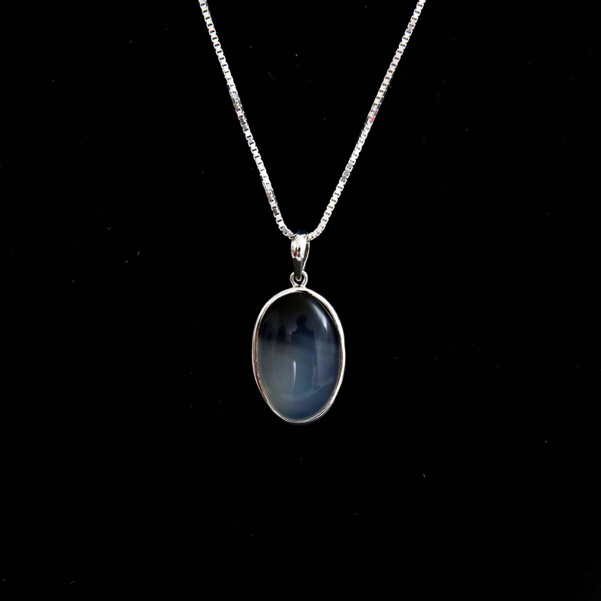 Silver Onyx Pendant & Chain
