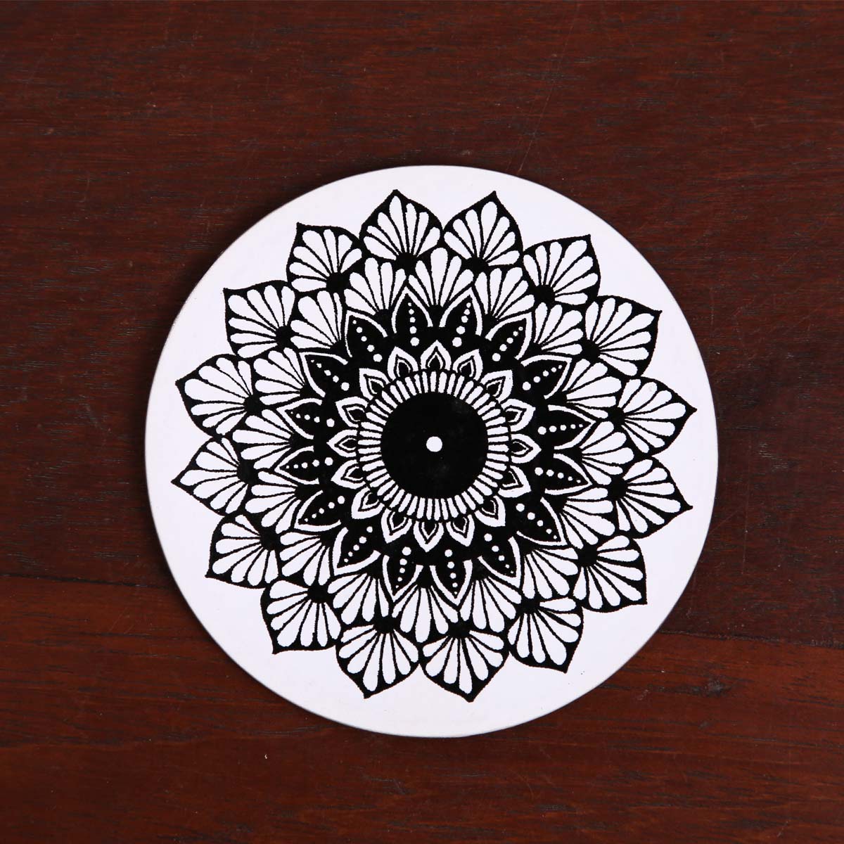 White Daffodil Coaster Set