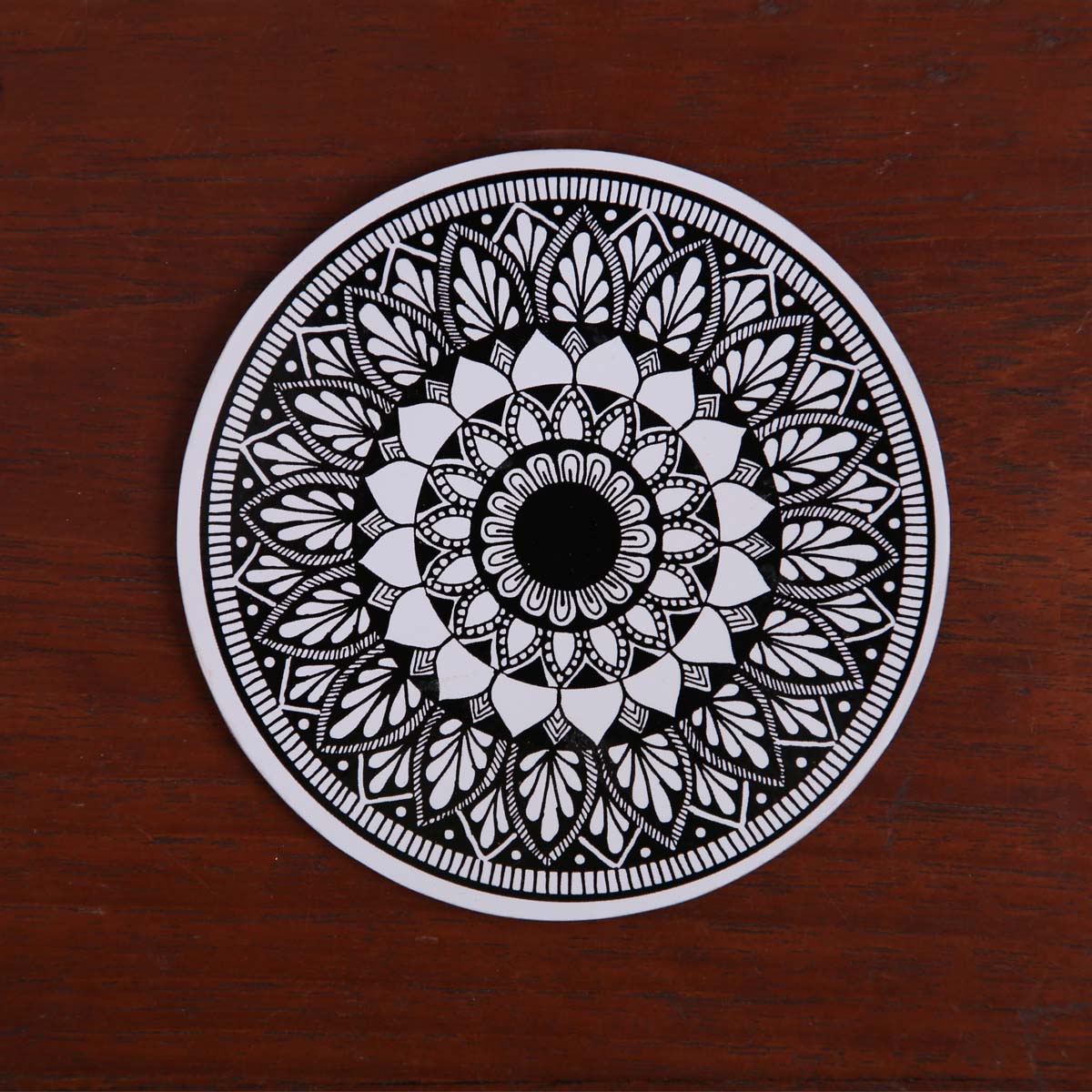 Whilte Lazy Daisy Coaster Set