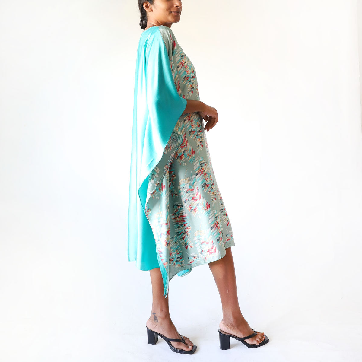 Ocean Leaf Whisper Batik Kaftan
