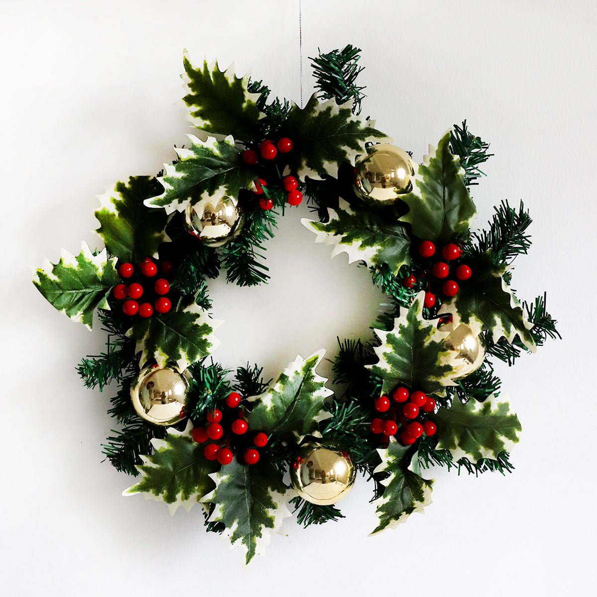 Classic Christmas Charm Wreath
