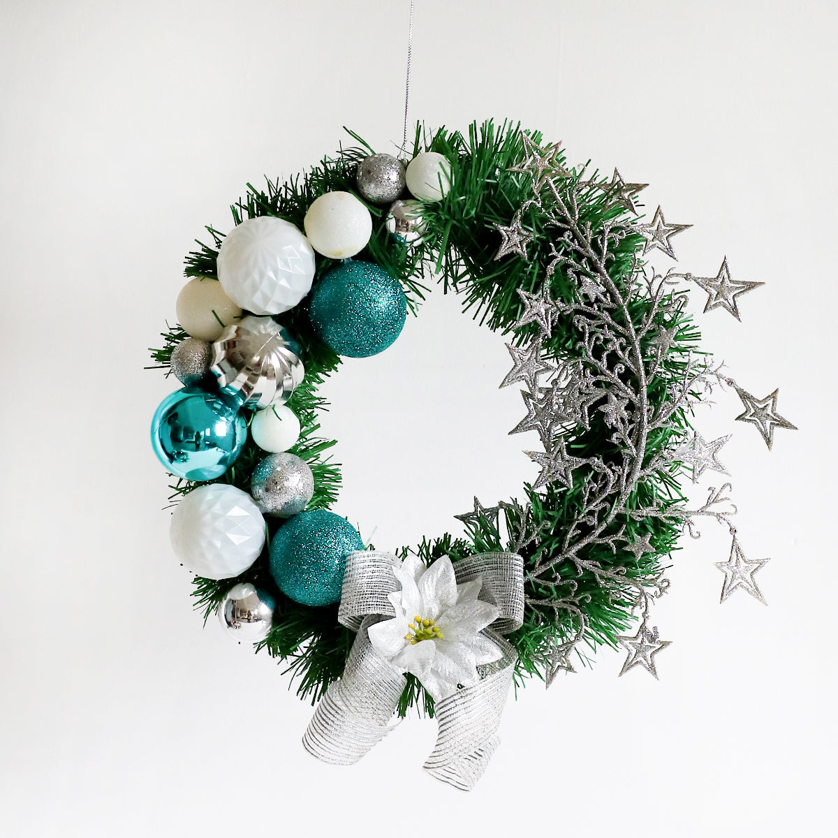 Frosted Glow Wreath