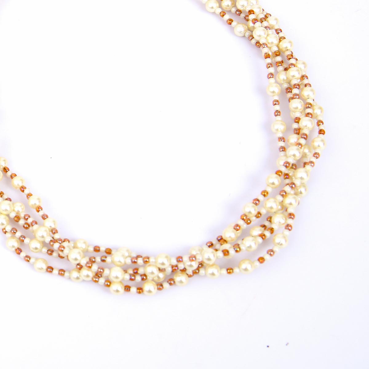 Pearls beaded becklace