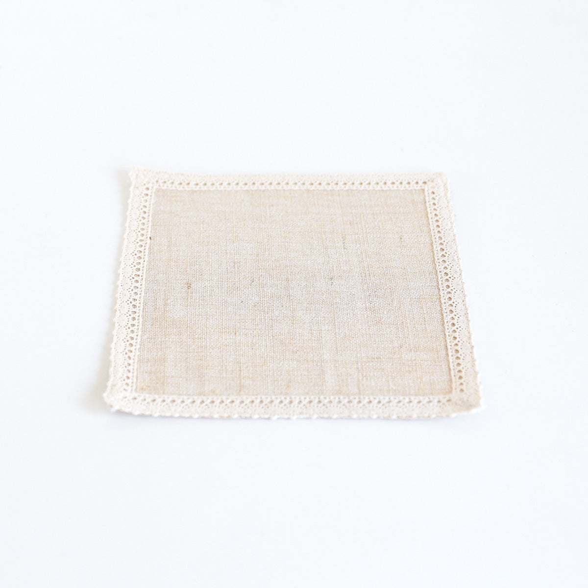 Ivory Beeralu Lace Coaster