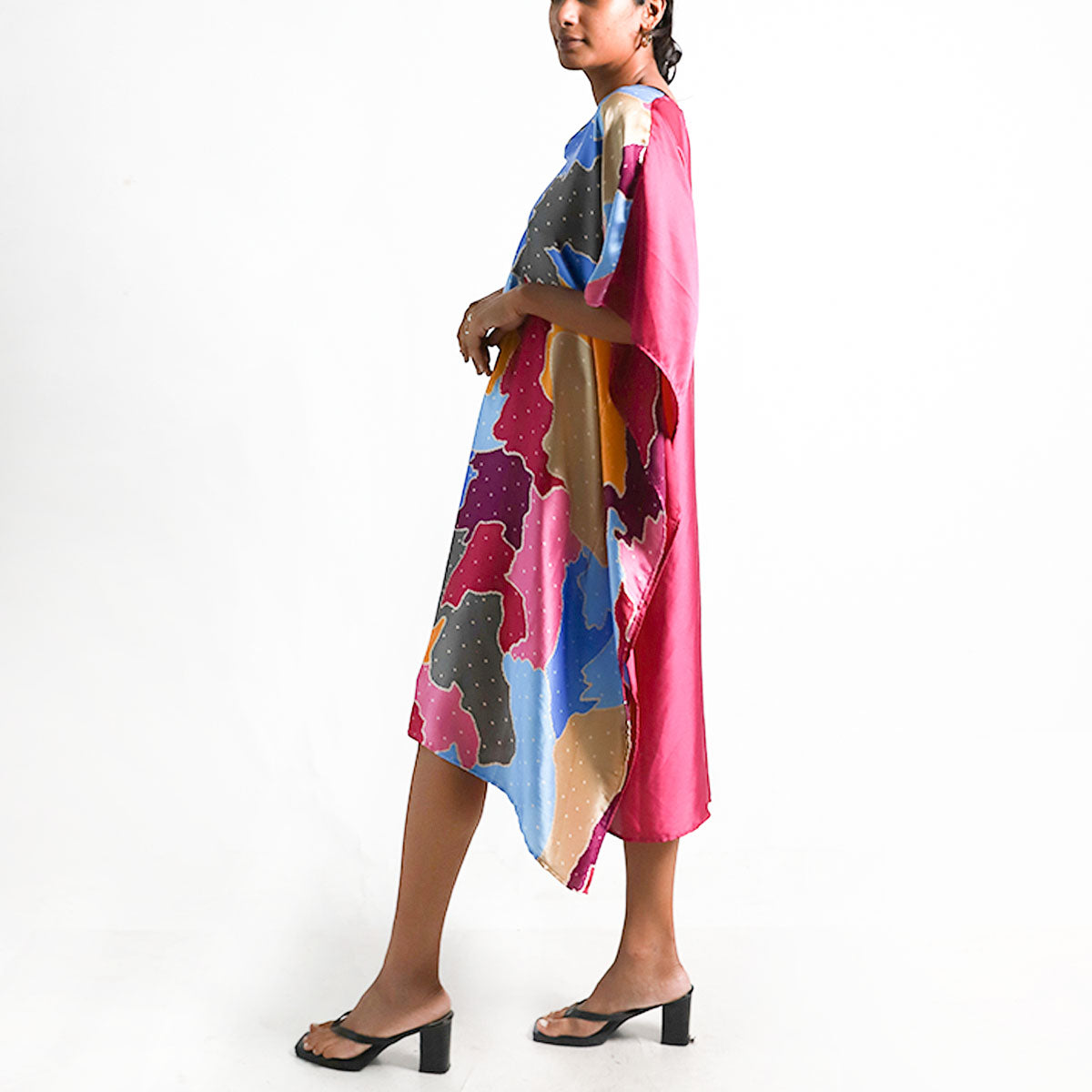 Puzzle Motif Batik Kaftan