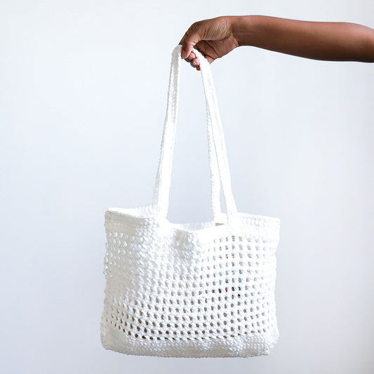 Snowy Grace Crochet Bag