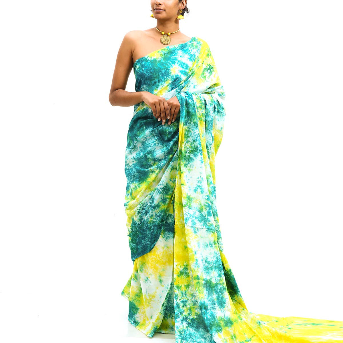 Tie Dye Sarees — ONE MINUTE SAREE INDIA | by Ibhejo | Medium